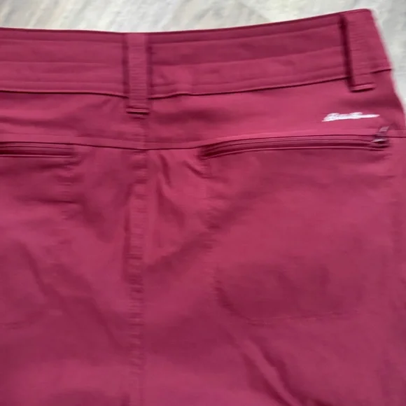 Eddie Bauer Maroon Women's Rolled Hem Bermuda Shorts - Size 8 - Picture 12 of 15